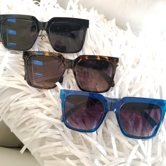 Classy and Chic Sunglasses main image 9